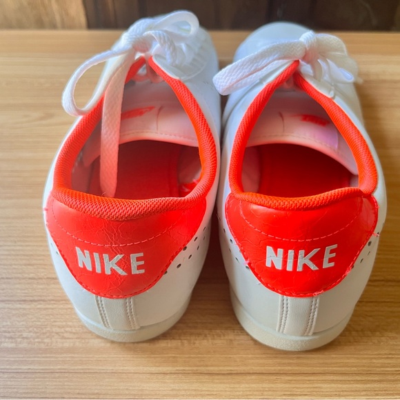 Nike Racquette US 10 White Leather Athletic Tennis Shoe Orange 454412-116 - Picture 4 of 7